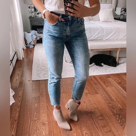 Abercrombie & Fitch Mom Jean Curve Love High Rise Blue Medium Wash size 25 R - Picture 1 of 15